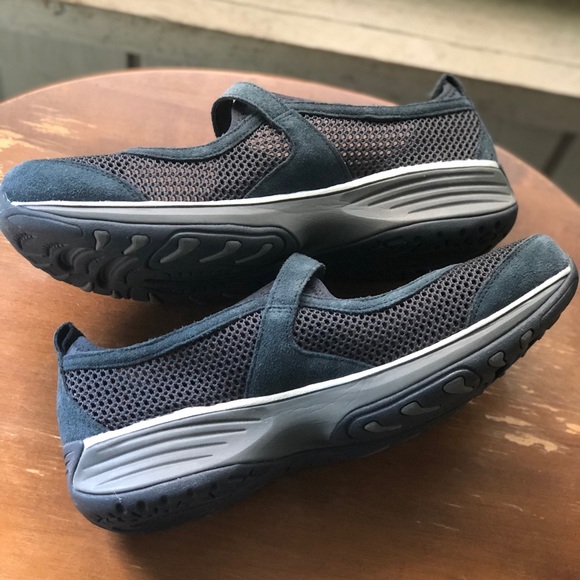 Skechers Relaxed Fit - Picture 7 of 10